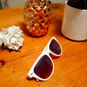 NWT Retro optix vintage retro white sparkly sunglasses